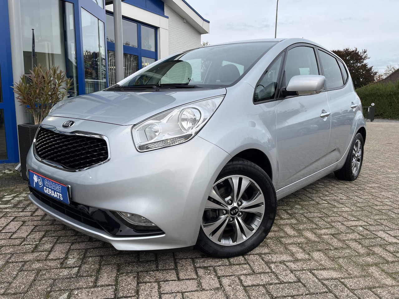 Kia Venga - 1.6 CVVT DynamicPLusLine | Cruise controle, Climate controle, Parkeersensoren, 16" LM-velg - AutoWereld.nl