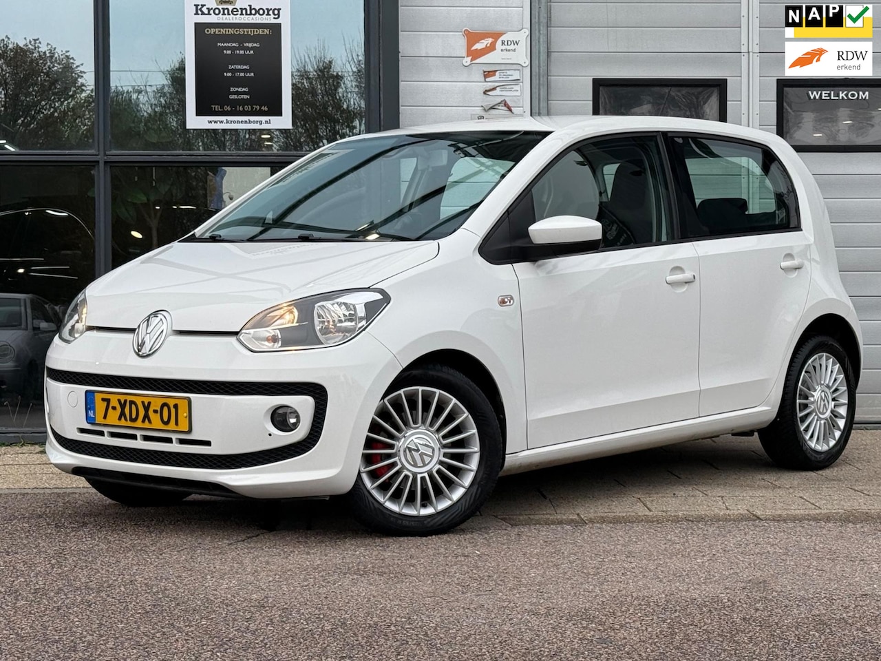 Volkswagen Up! - 1.0 high up! BlueMotion| NAVI| PDC|NAP - AutoWereld.nl