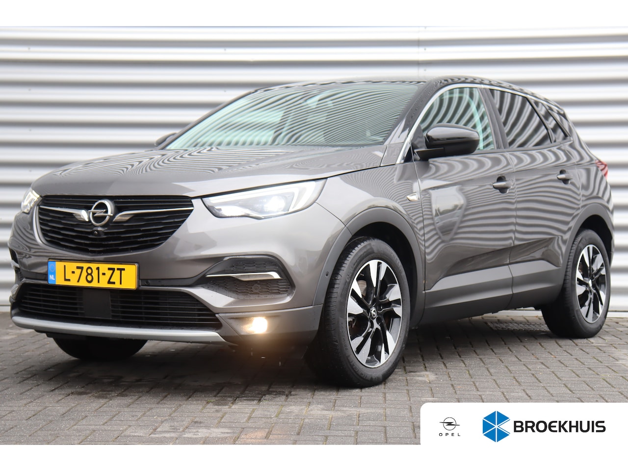 Opel Grandland - 1.2 TURBO 130PK ELEGANCE+ / NAVI / LEDER / CLIMA / LED / PDC / AGR / 18" LMV / CAMERA / FU - AutoWereld.nl