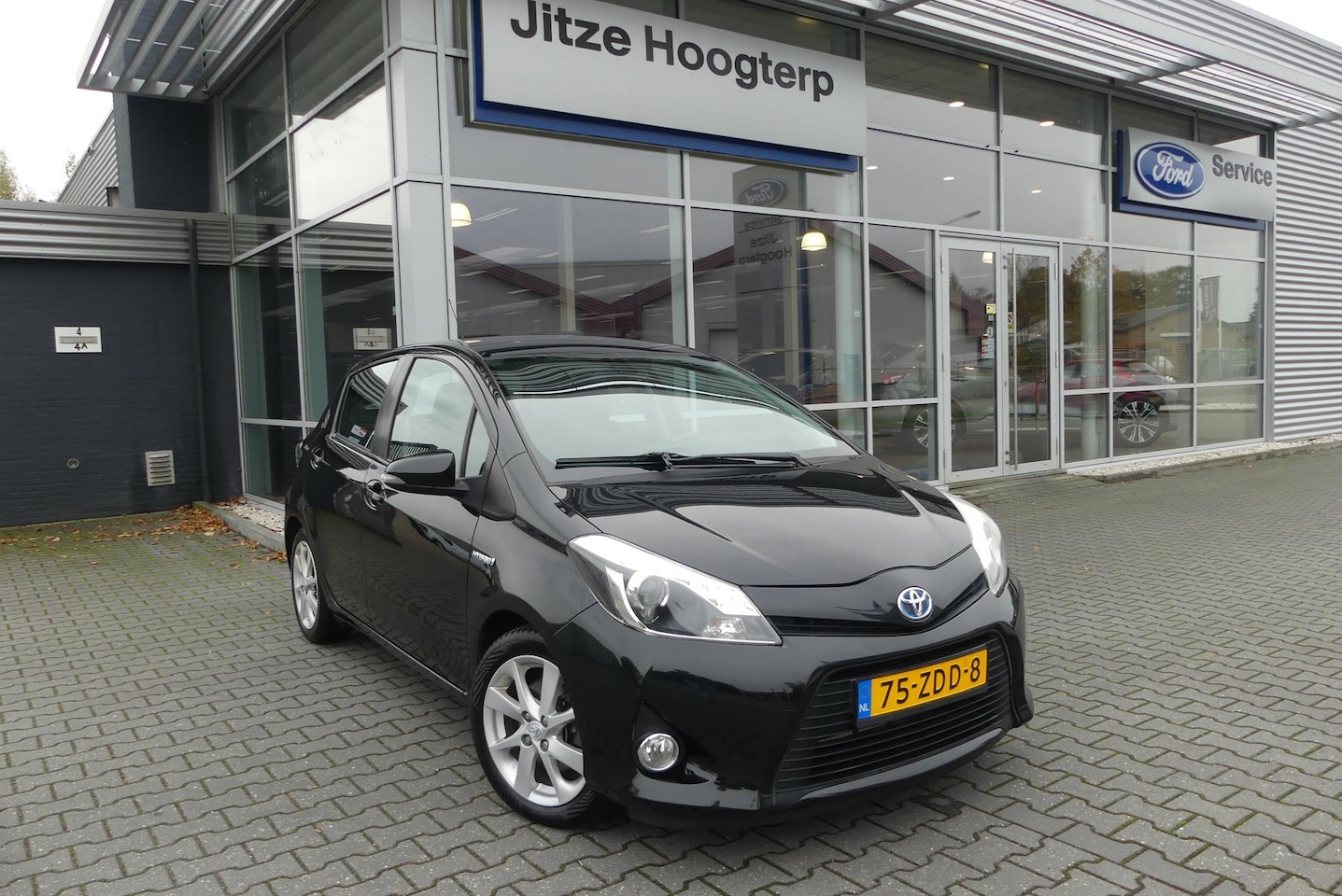 Toyota Yaris - 1.5 Full Hybrid Dynamic AFNEEMBARE TREKHAAK, CRUISE, CLIMA, CAMERA, HALF LEER, 172.925KM - AutoWereld.nl