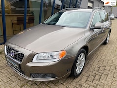 Volvo V70 - 2.5FT Momentum 230PK H.LEER / ECC / PDC / YOUNGTIMER