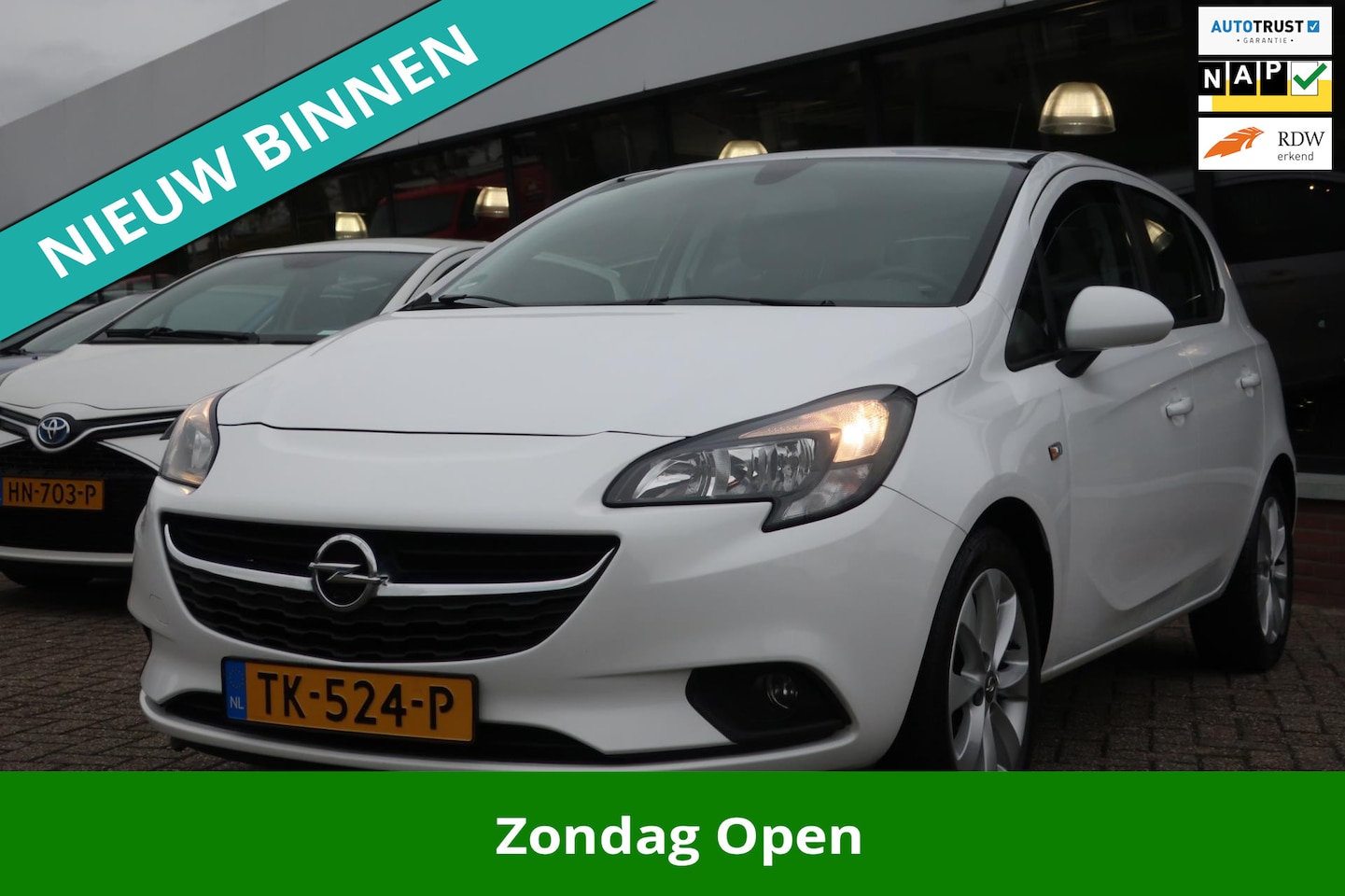Opel Corsa - 1.4 Favourite 2e EIG_NAVI_CRUIS_PDC_LMV_NAP. - AutoWereld.nl