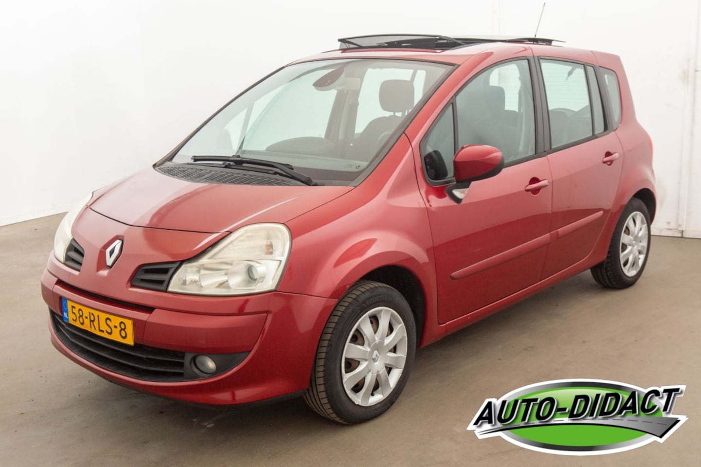 Renault Grand Modus - 1.6-16V Automaat Clima Pano Dynamique - AutoWereld.nl