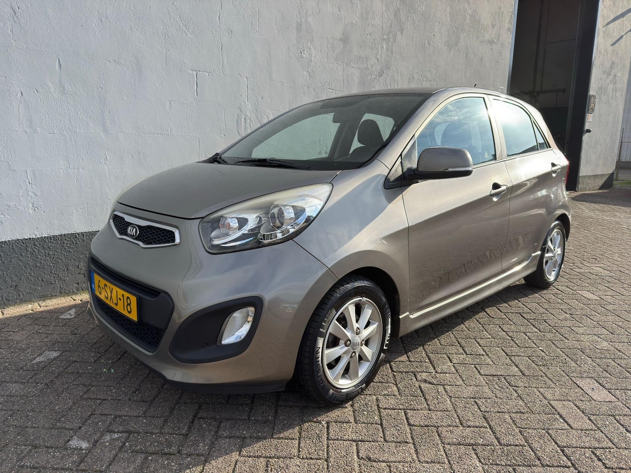 Kia Picanto - 1.0 CVVT ISG Plus Pack 5-Deurs - Airco - AutoWereld.nl