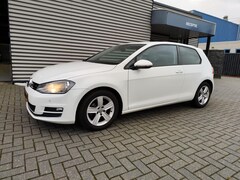 Volkswagen Golf - 1.2 TSI Highline
