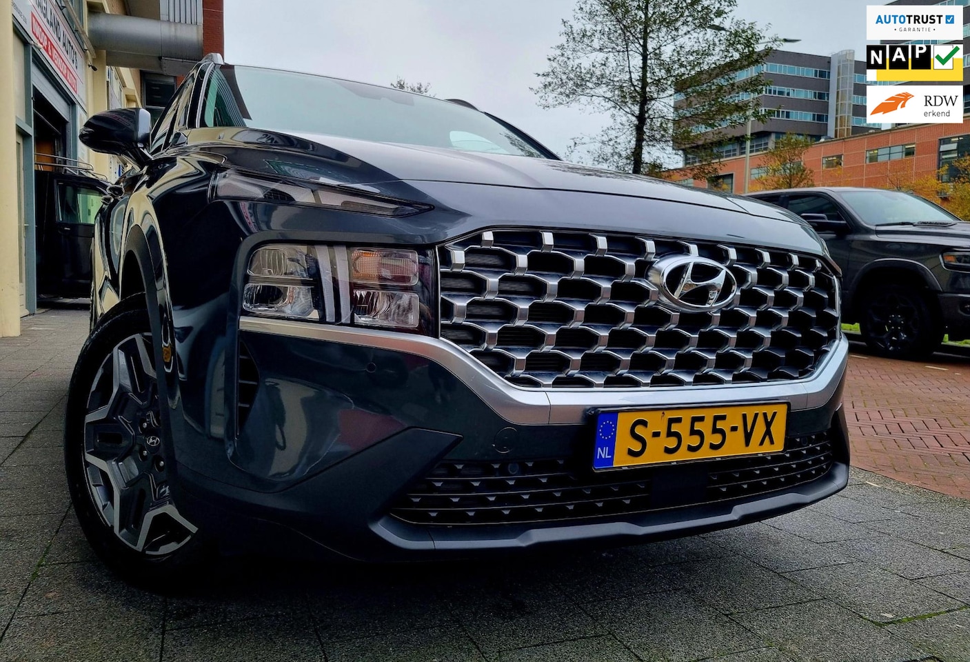 Hyundai Santa Fe - 1.6 T-GDI PHEV Smart 7pers - AutoWereld.nl