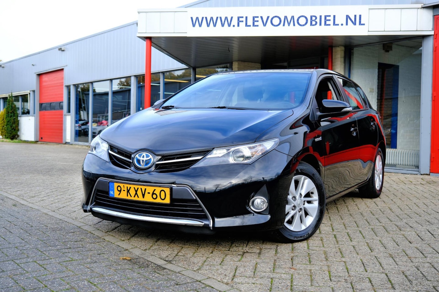 Toyota Auris - 1.8 Hybrid Aspiration Aut. Navi|Cam|Clima|LMV - AutoWereld.nl