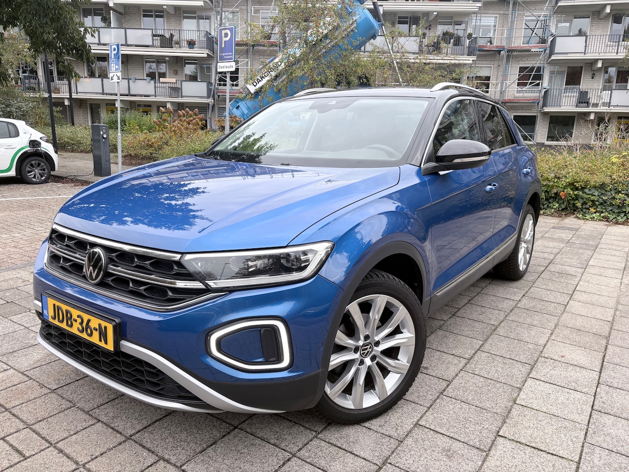 Volkswagen T-Roc - 1.5 TSI Style Auto betref in nieuwstaat van particulieren   Voertuigklassedifferentiatie -2GA- Vloermatt - AutoWereld.nl
