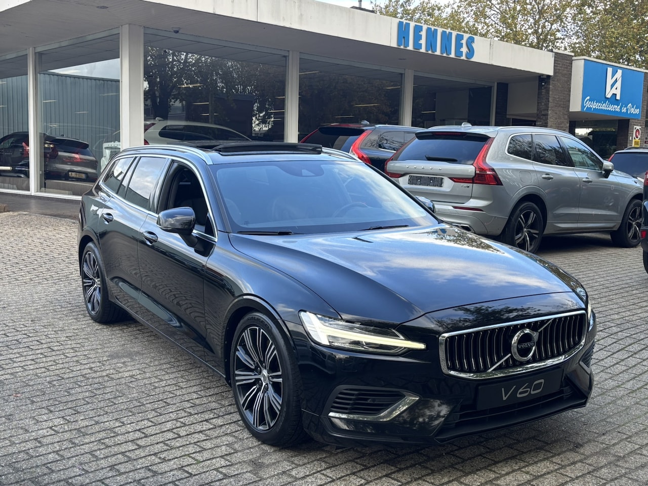 Volvo V60 - T6 Recharge Long Range AWD Inscription Panorama Keyless DAB Pilot Assist - AutoWereld.nl