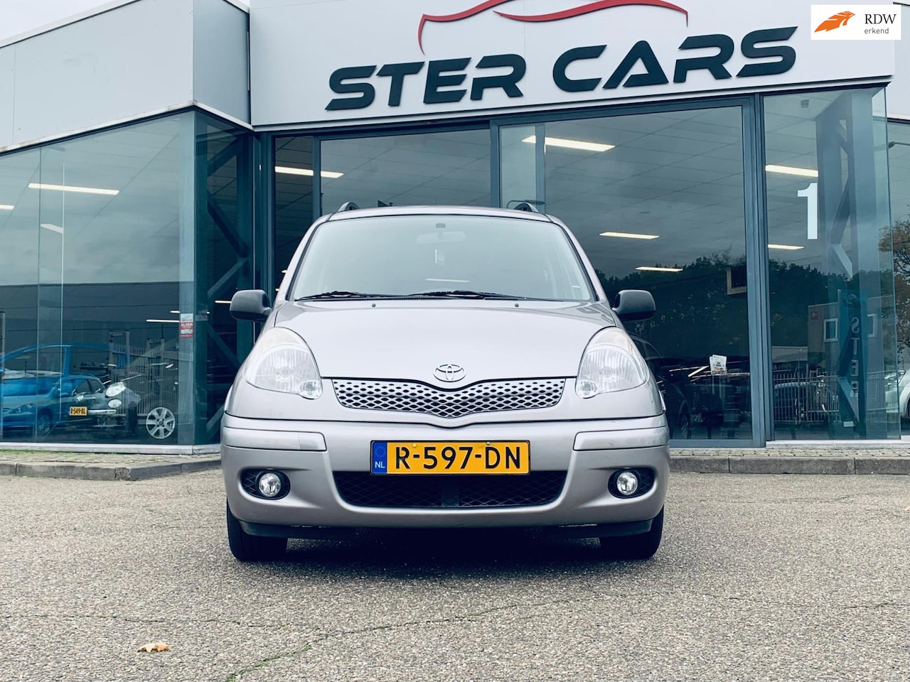Toyota Yaris Verso - 1.3 VVT-i Sol 1.3 VVT-i Sol, Automaat, Airco, Trekhaak, APK - AutoWereld.nl