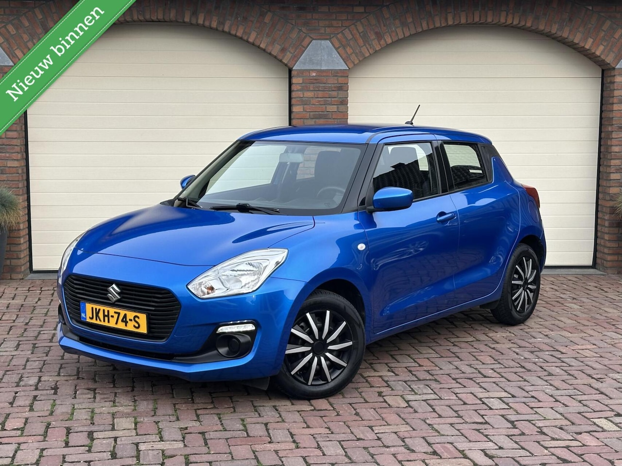 Suzuki Swift - 1.2i 16v Comfort Airco LED 5 drs. - AutoWereld.nl
