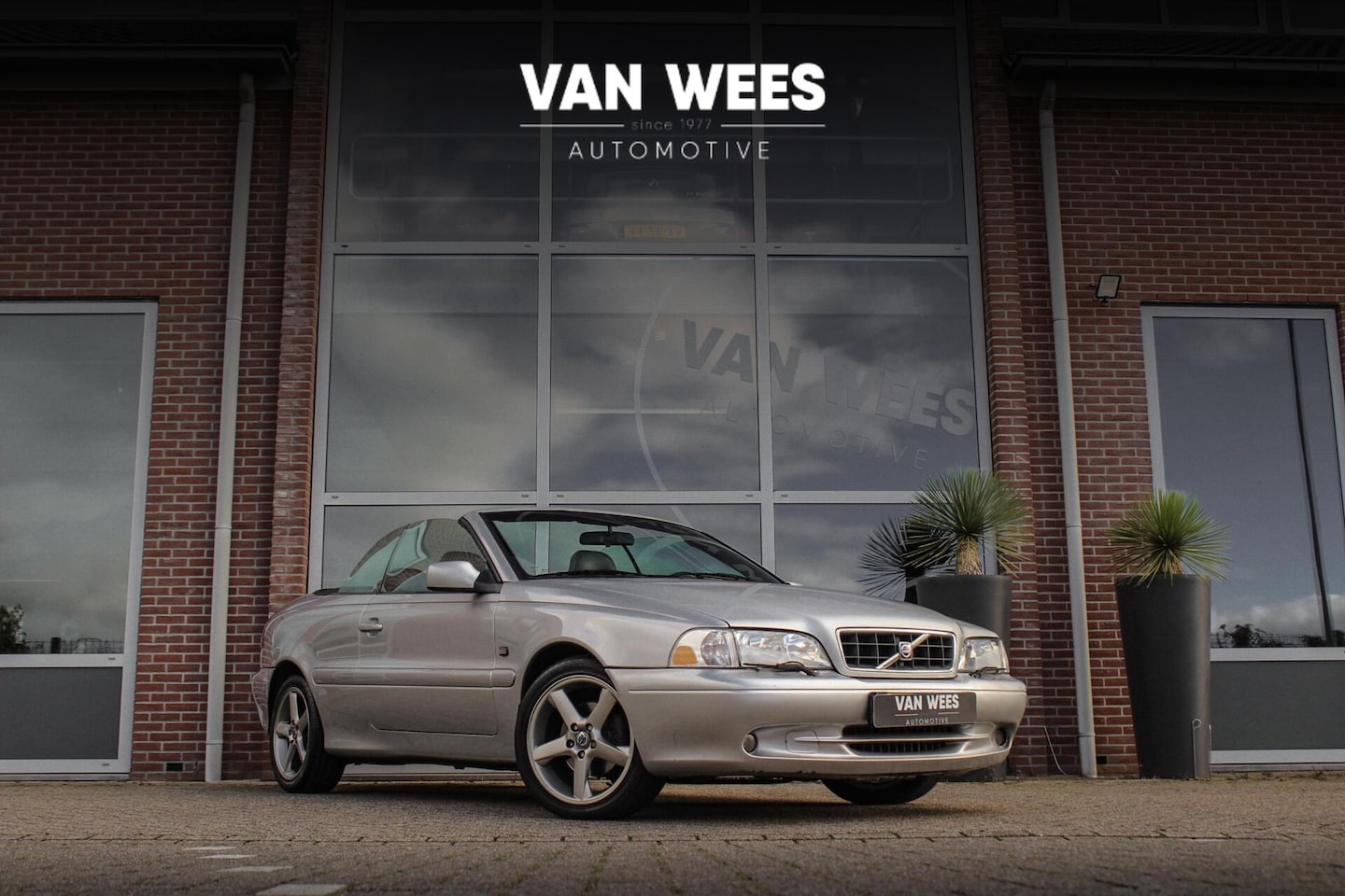 Volvo C70 Convertible - 2.4 T Prestige | Origineel | Automaat | 193 pk | 17 inch | Airco | Half leder | Youngtimer - AutoWereld.nl