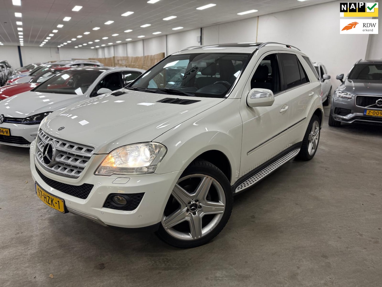 Mercedes-Benz M-klasse - 350 / SUPER NETJES / NAP / DEALER ONDERHOUDEN / SCHUIFKANTELDAK - AutoWereld.nl