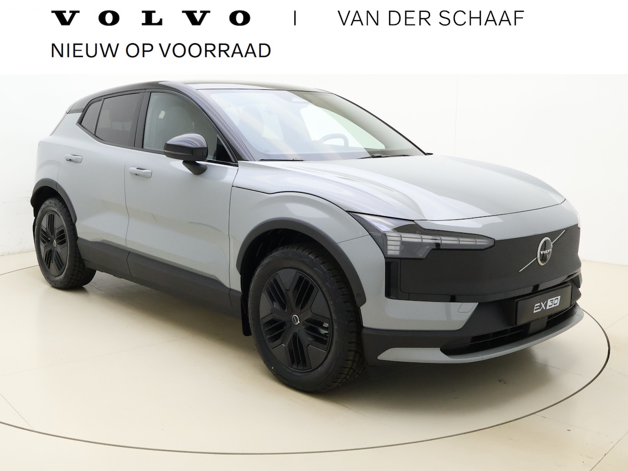 Volvo EX30 Cross Country - Twin Motor Performance Ultra / NIEUW / 4X4 /Stoelverwarming  + Stuurw. Verwarming | Getint - AutoWereld.nl