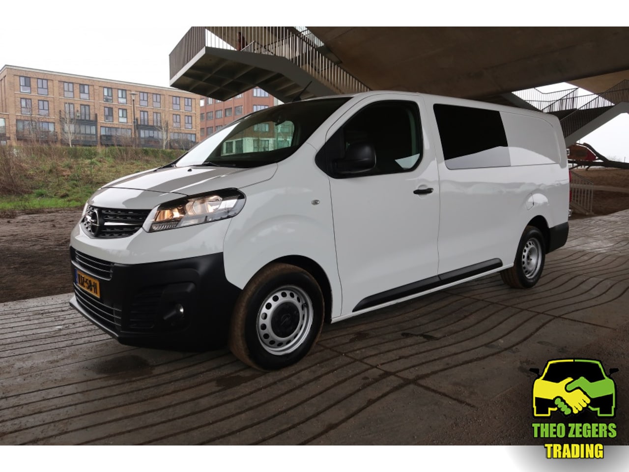 Opel Vivaro - 2.0 CDTI 150 pk L3H1 Dubbel Cabine Edition uitvoering. - AutoWereld.nl