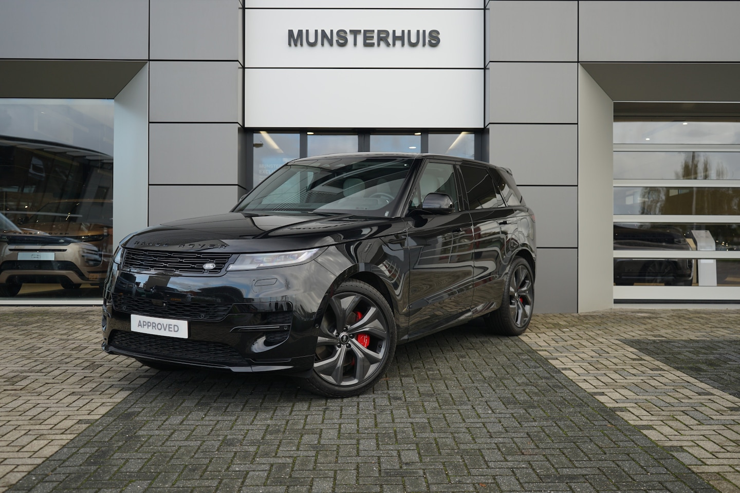 Land Rover Range Rover Sport - 3.0 P440e Dynamic SE URBAN | Schuif/Kantel dak | 23 Inch | Rear Seat Entertainment | Soft - AutoWereld.nl
