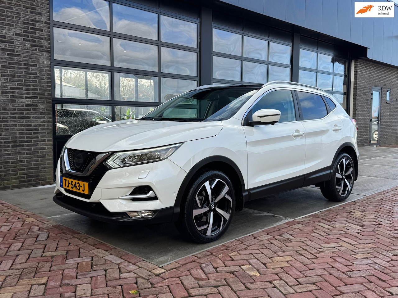 Nissan Qashqai - 1.2 Tekna | Leer | Stoel verwarming | Navi | Clima | cruise | - AutoWereld.nl