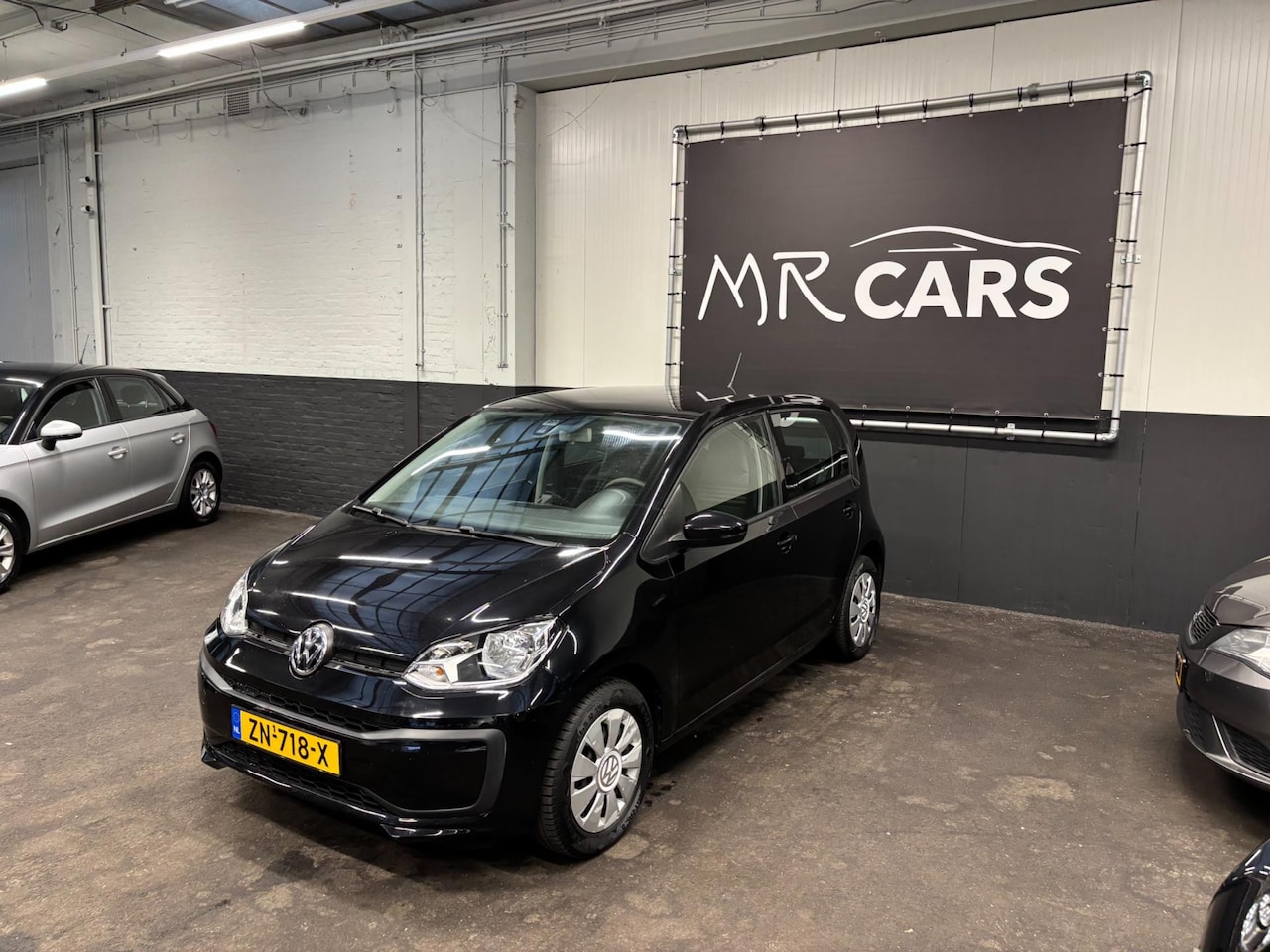 Volkswagen Up! - 1.0 BMT move up! Airco/Cruise Control - AutoWereld.nl