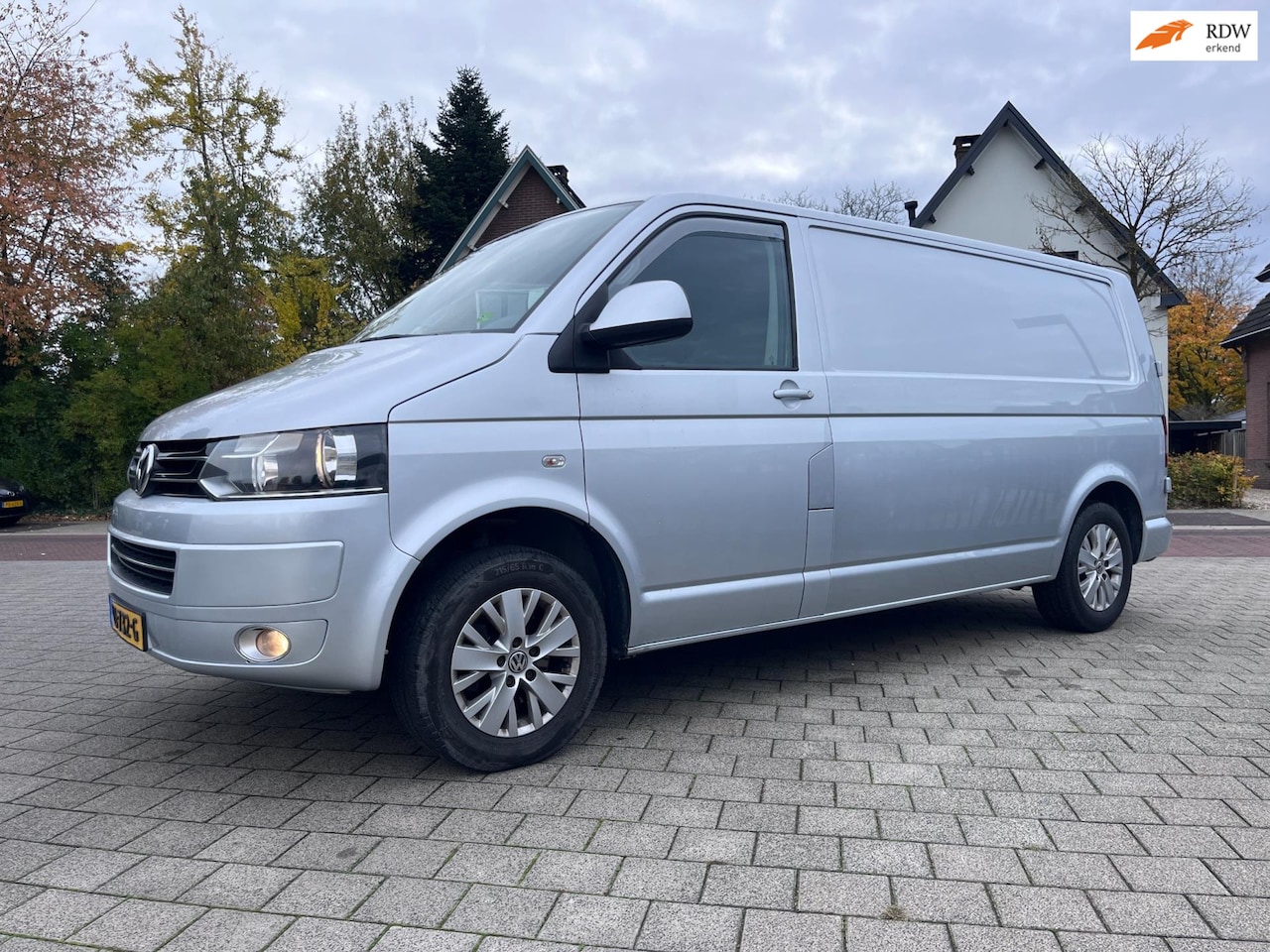 Volkswagen Transporter - 2.0 TDI L2H1 Sochi Edition Acc Navi Trekhaak PDC Cruise - AutoWereld.nl
