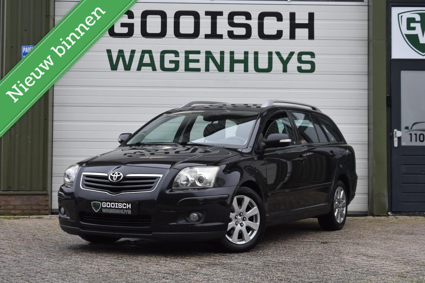 Toyota Avensis Wagon - 1.8 VVTi Terra | Trekhaak | Extra set velgen | - AutoWereld.nl