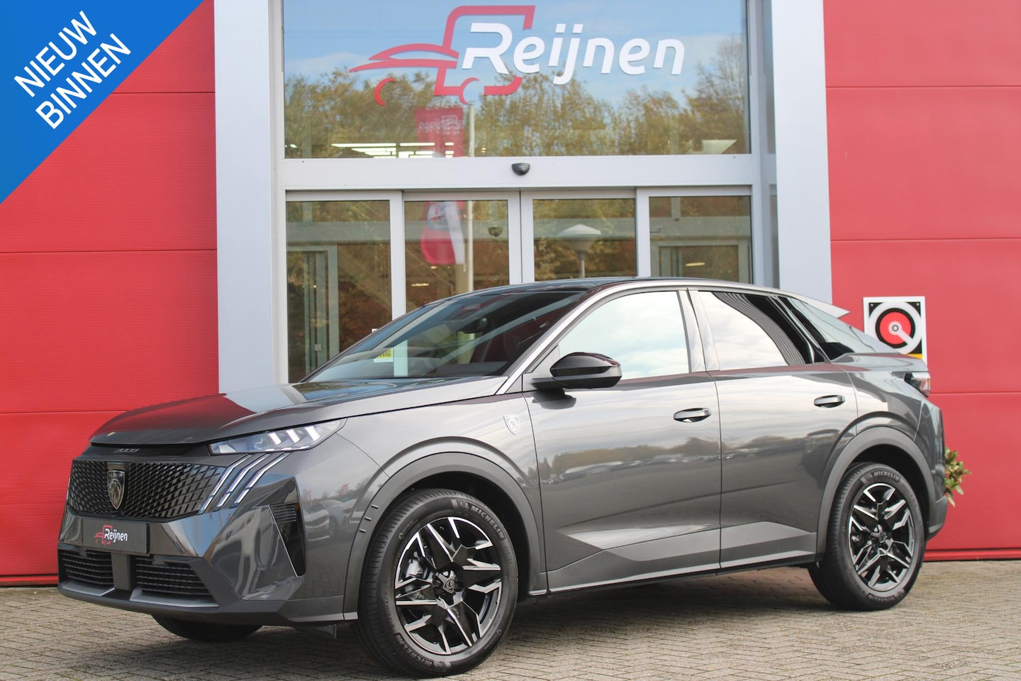 Peugeot 3008 - 1.2 Hybrid 145PK GT | ELEKTRISCH BEDIENBARE ACHTERKLEP | NAVIGATIE | DRAADLOZE APPLE CARPL - AutoWereld.nl