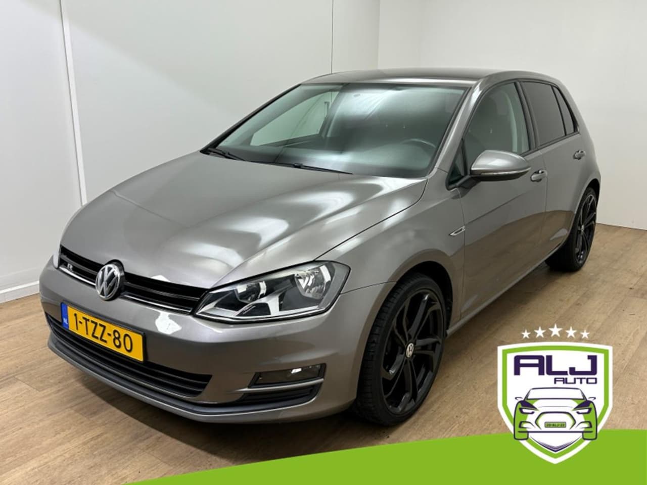 Volkswagen Golf - Occasion 1.2 TSI Trend Edition | Grijs | Airco | Tweedehands Volkswagen Golf | Cruisecontr - AutoWereld.nl