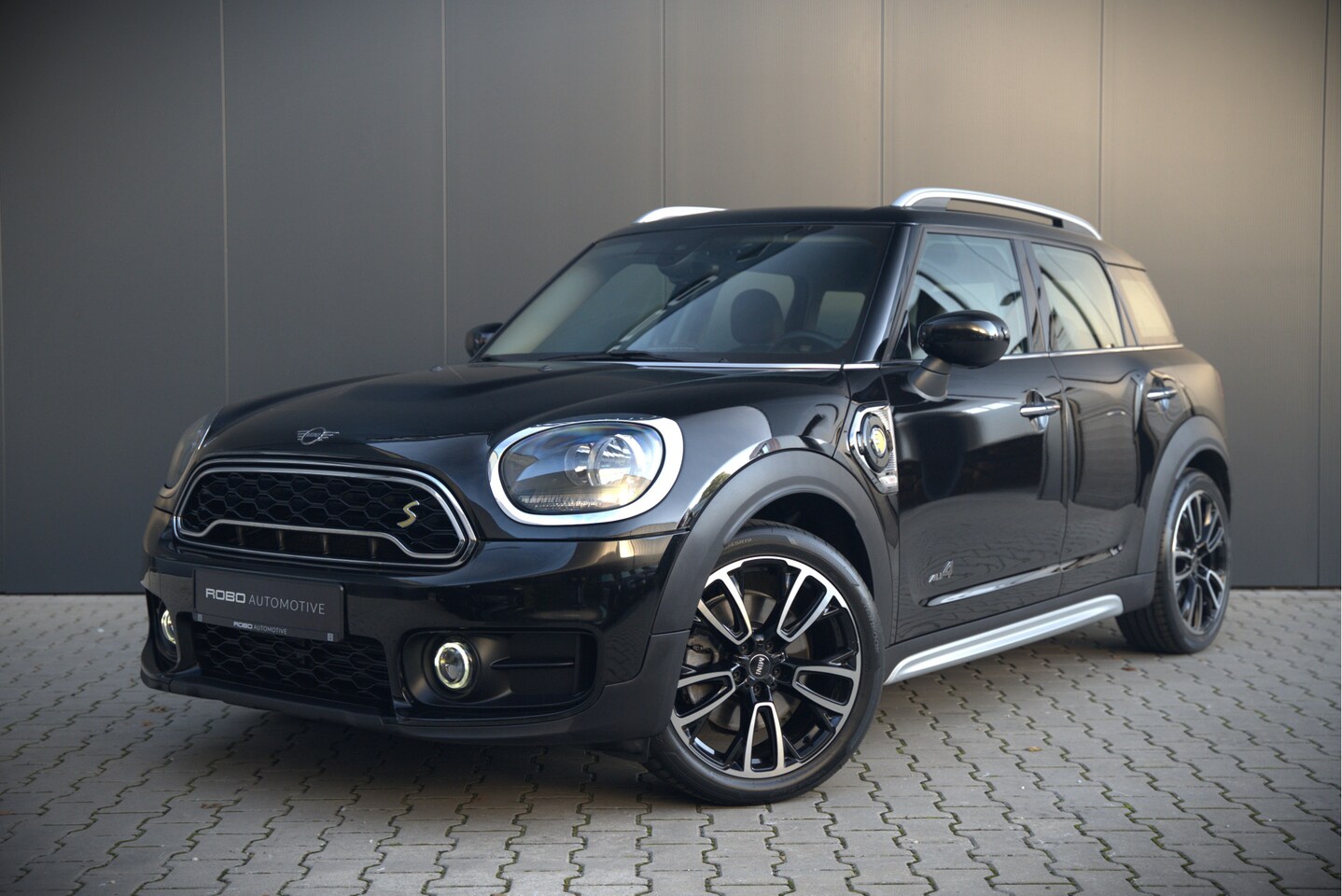 MINI Countryman - Mini 2.0 Cooper S E ALL4 | Stoelverwarming | Parkeersensoren | Apple Carplay | Navigatie | - AutoWereld.nl