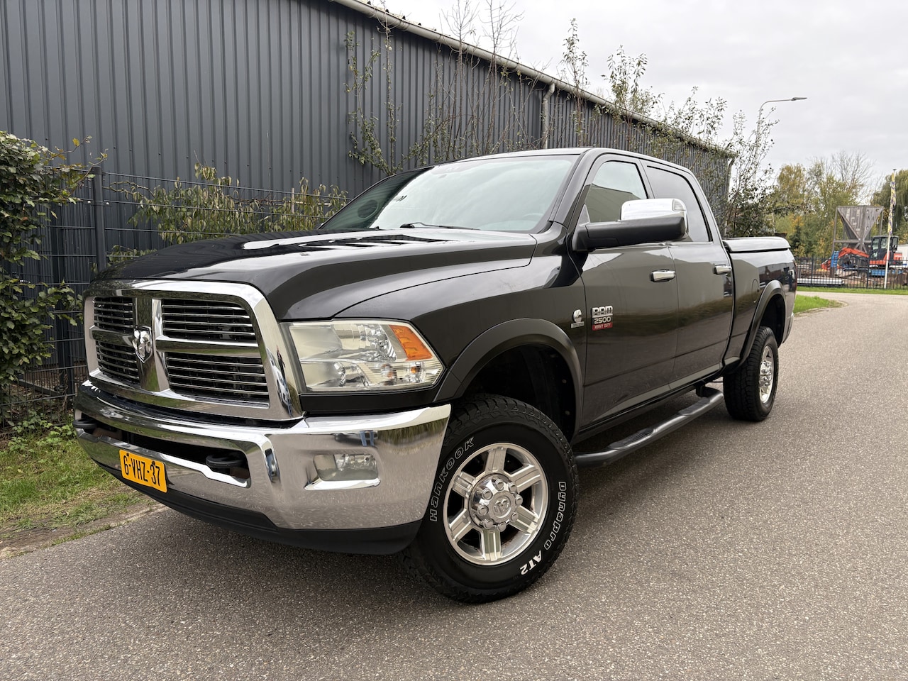 Dodge Ram 2500 - 6,7L TURBO DIESEL / AUTOMAAT / CUMMINS / 4WD / SCHUIFDAK - AutoWereld.nl