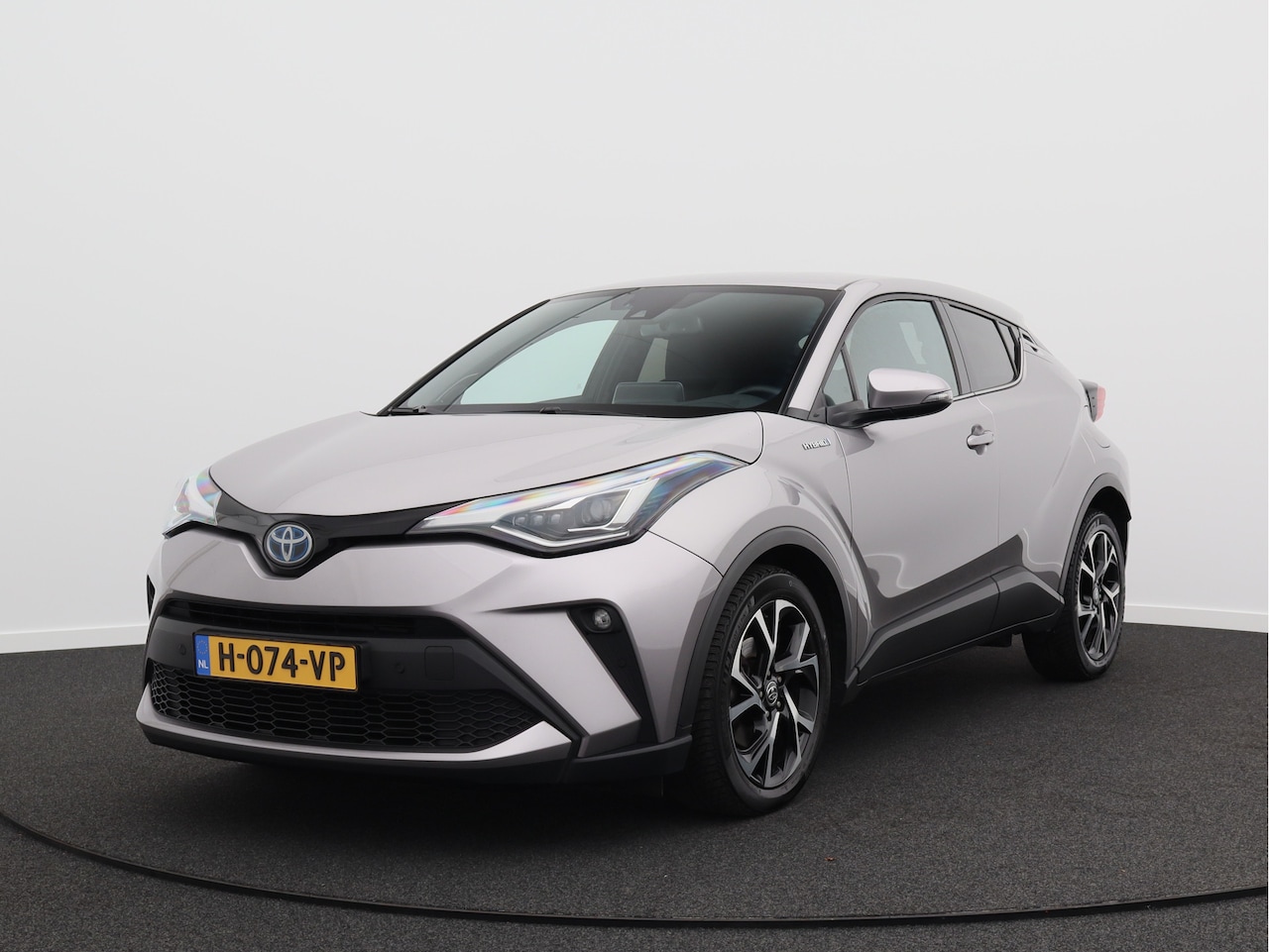 Toyota C-HR - 1.8 Hybrid First Edition/ lage km/ zeer mooi! - AutoWereld.nl