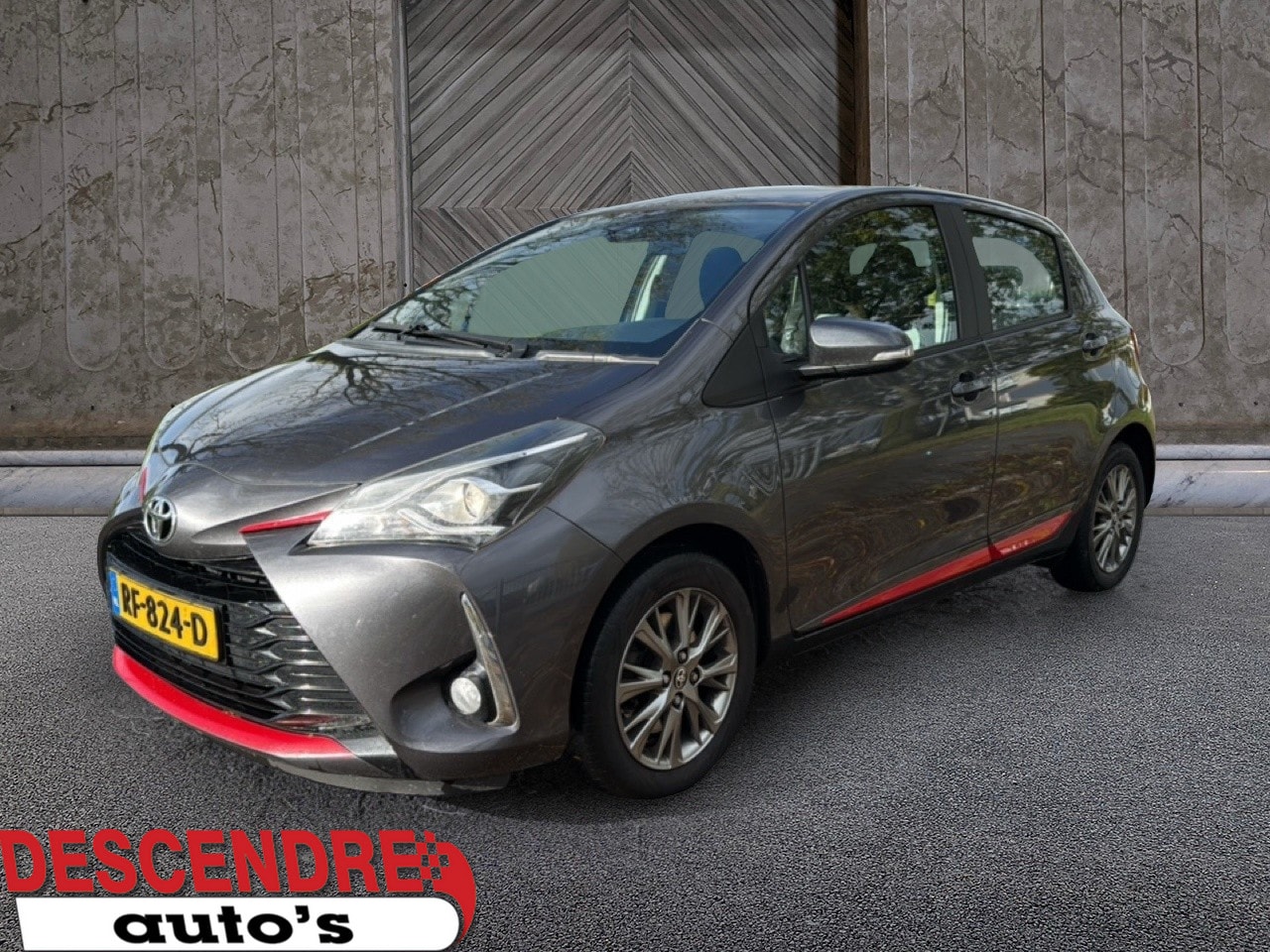 Toyota Yaris - 1.5 VVT-i Design 1.5 VVT-i Design 5 drs 112pk - AutoWereld.nl