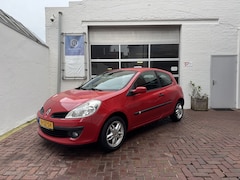 Renault Clio - 1.6-16V Dynamique Luxe Automaat/Airco/Cruisecontrol/LMvelgen/Mistlampen