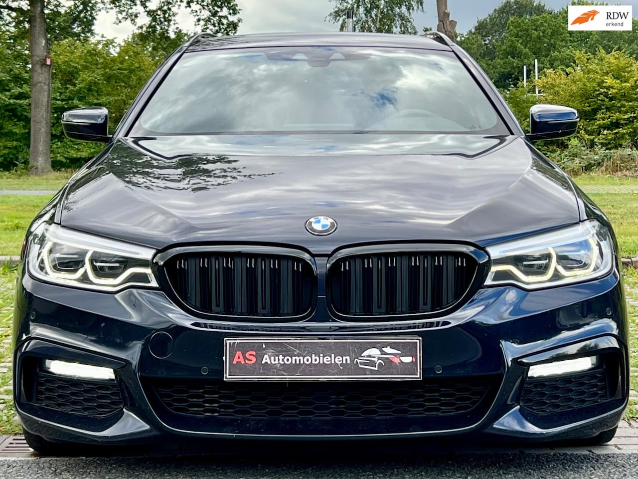 BMW 5-serie Touring - 520d M-PAKKET 20 INCH - AutoWereld.nl