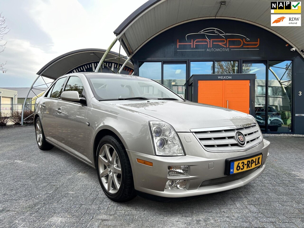 Cadillac STS - 4.6 V8 Launch Edition Uniek Org NL Auto 126dkm - AutoWereld.nl