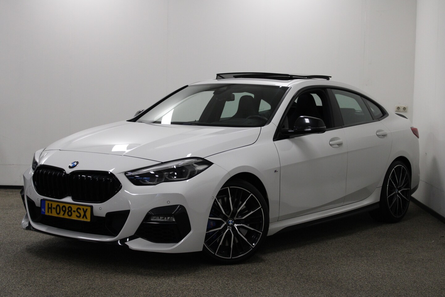 BMW 2-serie Gran Coupé - 218i High Executive Edition M-sport|Pano|Kuip|Headup|Stoelverw. - AutoWereld.nl