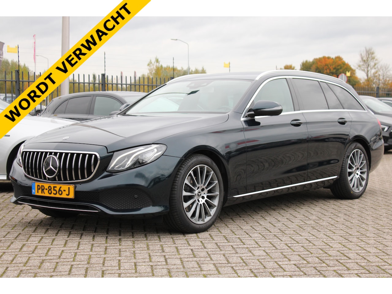 Mercedes-Benz E-klasse Estate - 200 AUT9 Ambition WIDESCREEN DISTRONIC SFEER CARPLAY TREKHAAK - AutoWereld.nl