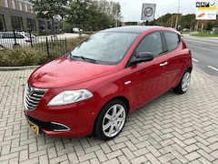 Lancia Y(psilon) - Ypsilon 0.9 TwinAir Platinum 2011 86390 kM CLIMA NAVI Panorama