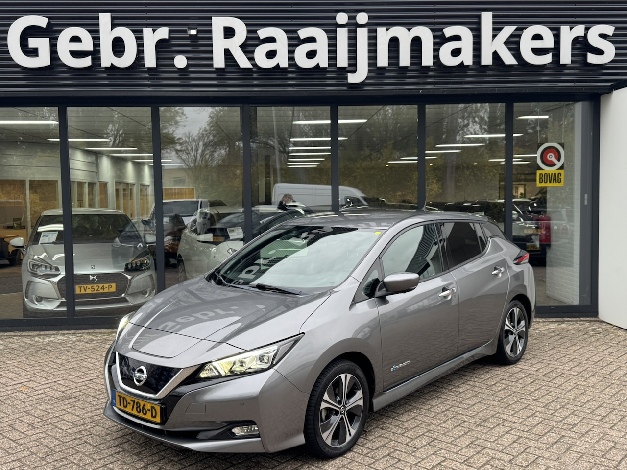 Nissan LEAF - Tekna 40 kWh *Leer*Navigatie*Camera* - AutoWereld.nl