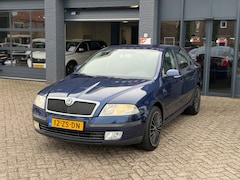 Skoda Octavia - 1.6 FSI Ambiente Attractive Business
