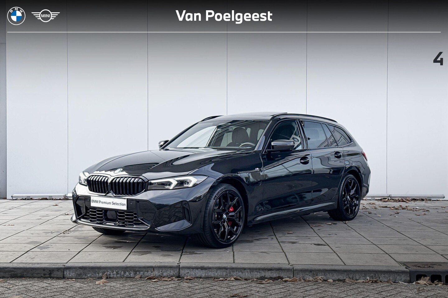 BMW 3-serie Touring - 330e xDrive M-Sport Pro 19 Inch / Stuur & Stoelverwarming / Adaptief M-Onderstel / Comfort - AutoWereld.nl