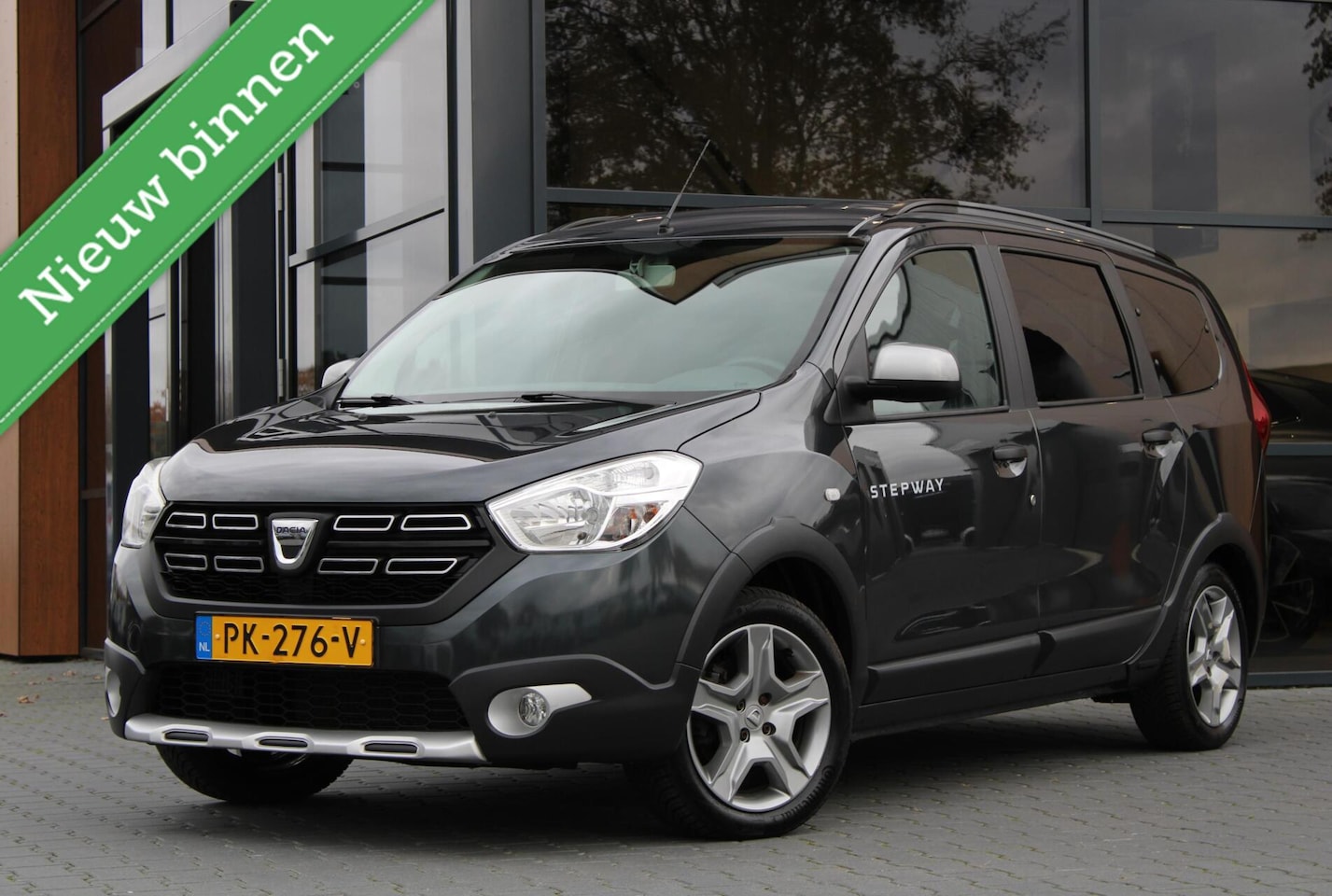 Dacia Lodgy - 1.2TCe Stepway 7p. | Camera | Trekhaak - AutoWereld.nl