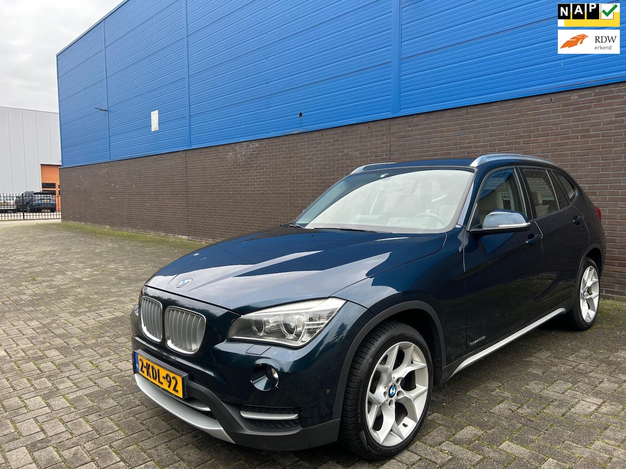 BMW X1 - SDrive20i Upgrade Edition | Apple CarPlay | Leder | Climate | Cruise | Stoelverwarming | P - AutoWereld.nl