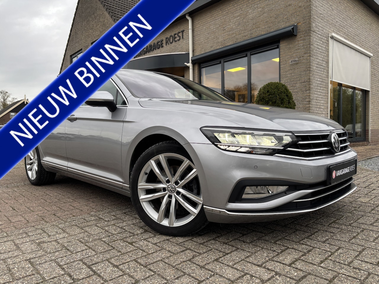 Volkswagen Passat Variant - 1.5 TSI Automaat Elegance Business R Full LED / Navigatie / Sport interieur - AutoWereld.nl