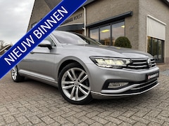 Volkswagen Passat Variant - 1.5 TSI Automaat Elegance Business R Full LED / Navigatie / Sport interieur