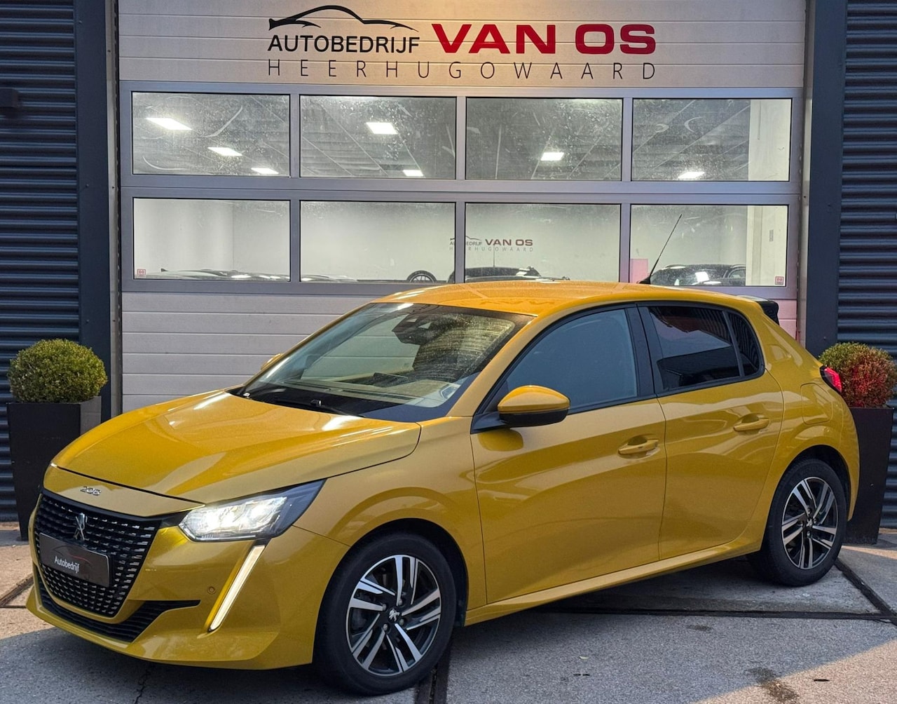 Peugeot 208 - 1.2 PureTech Blue Lease Active l Automaat l Virtual l Xenon l VOL! - AutoWereld.nl