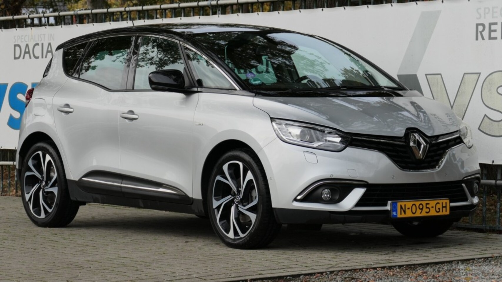 Renault Scénic - TCe 130 Bose - AutoWereld.nl