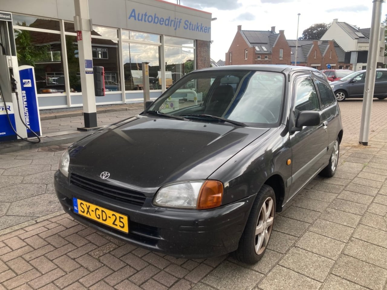 Toyota Starlet - 1.3 Sport INRUILKOOPJE - AutoWereld.nl