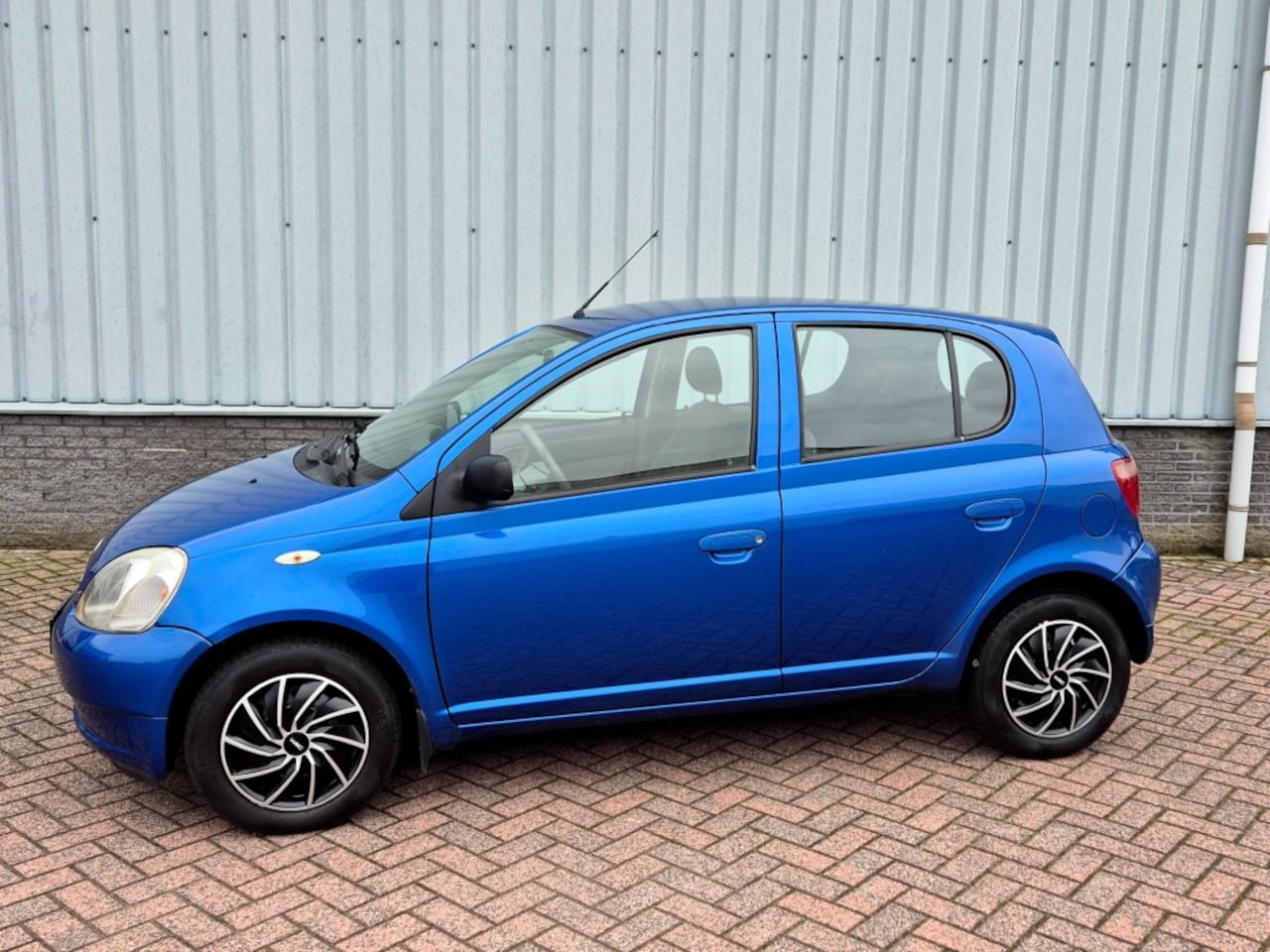 Toyota Yaris - 1.3 16V VVT-i Automaat Nieuwe APK Nov 2026 - AutoWereld.nl