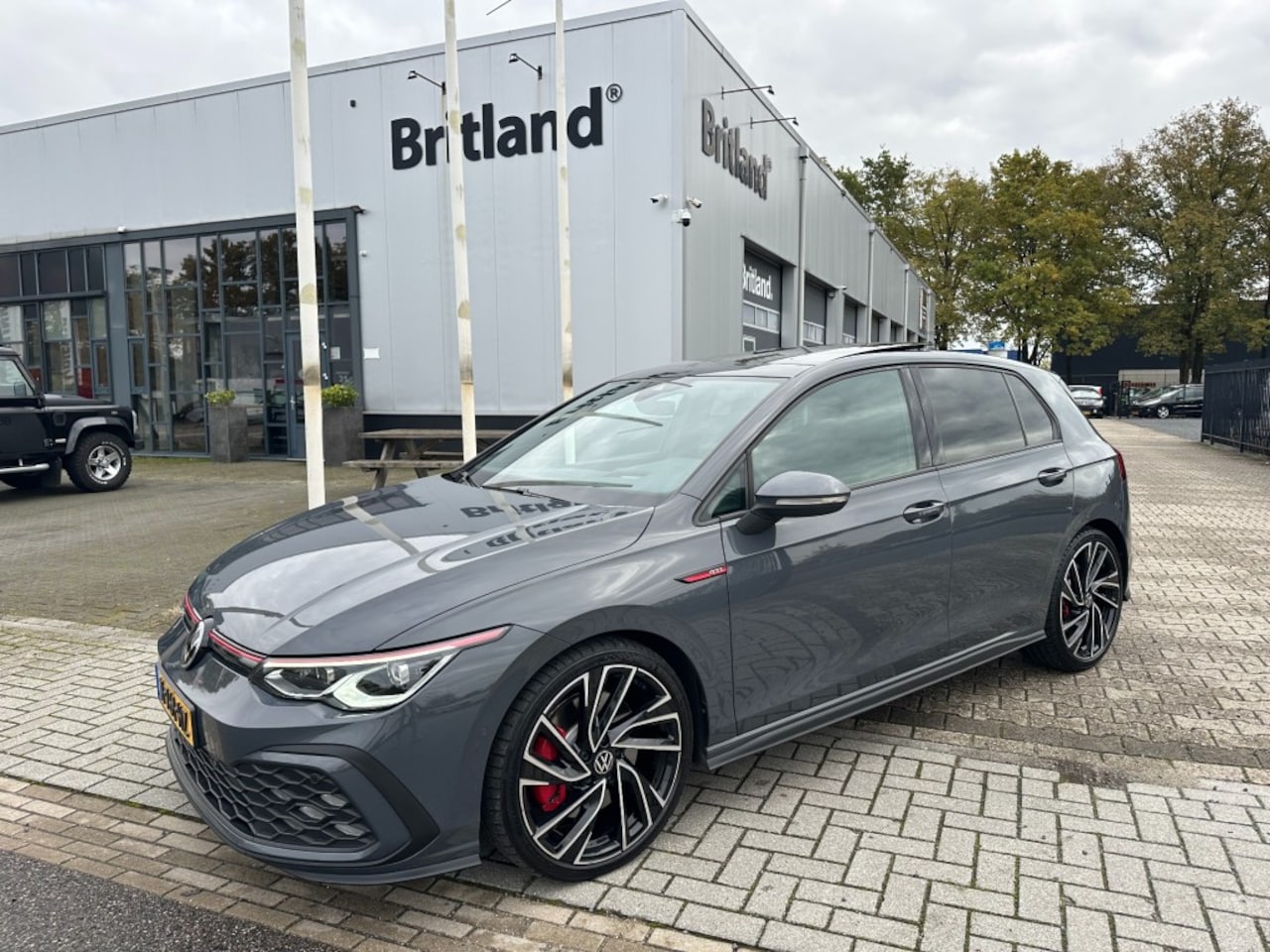 Volkswagen Golf - 2.0 GTI 245pk DSG 2021 BTW *Pano *Adaptive *IQ lights *Head up *Trekhaak - AutoWereld.nl