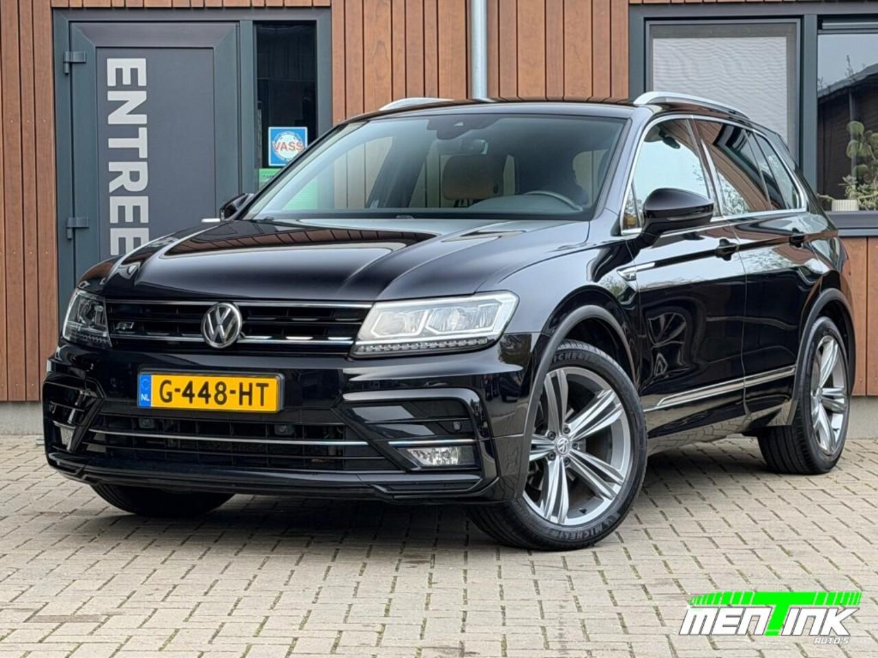 Volkswagen Tiguan - 1.5 TSI R-Line Leder Trekhaak N.A.P. - AutoWereld.nl