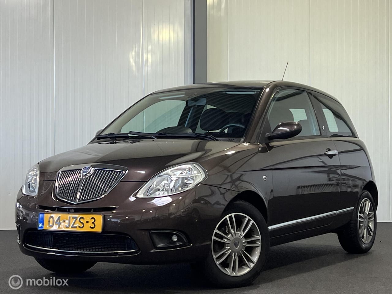Lancia Y(psilon) - Ypsilon 1.4 Oro [ NAP sportvelgen airco ] - AutoWereld.nl
